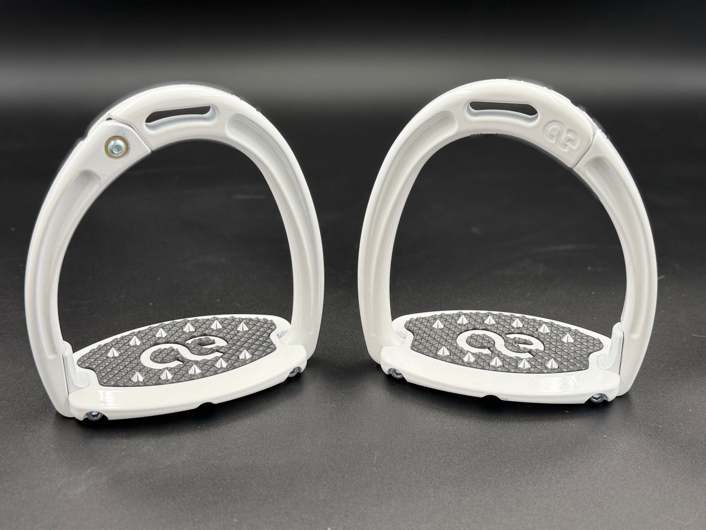 American Equus ‘Elite Escape’ English Stirrups Stratus White