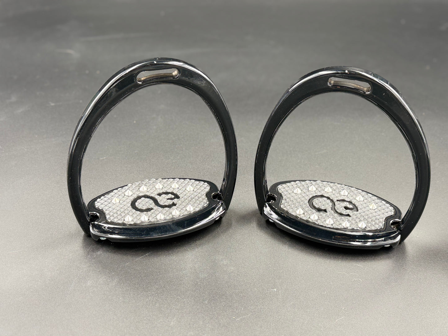 American Equus ‘Elite’ English Stirrups Black